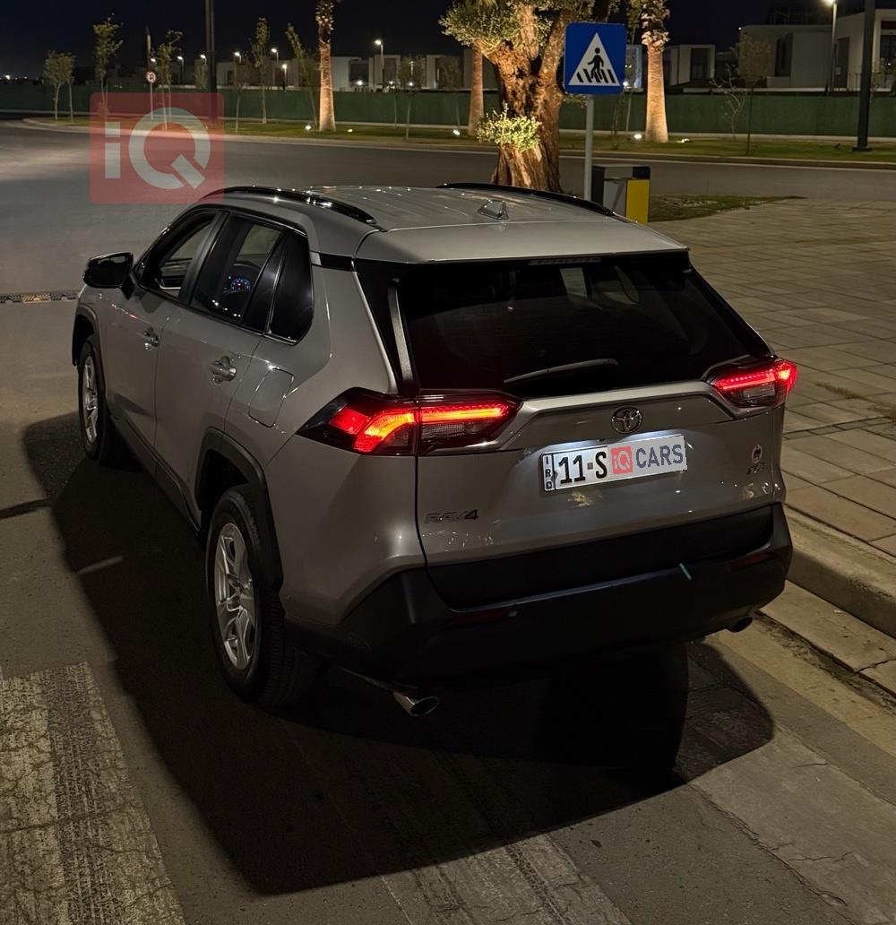 تويوتا راف 4